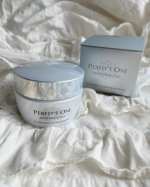 。。。パーフェクトワン 薬用ホワイトニングジェル【医薬部外品】／販売名：POホワイトニングジェル 。。。紫外線が強くなってきたので、これまでと同じケアではいけない&hellip;！と思っていた時に出会えたオール&hellip;のInstagram画像