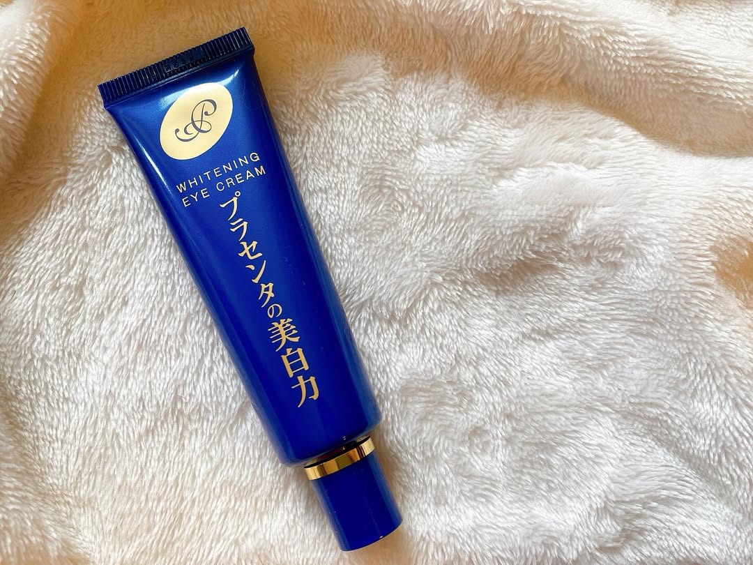 口コミ投稿：プラセホワイター 薬用美白アイクリーム美白とエイジングケア に特化した集中ケアク…