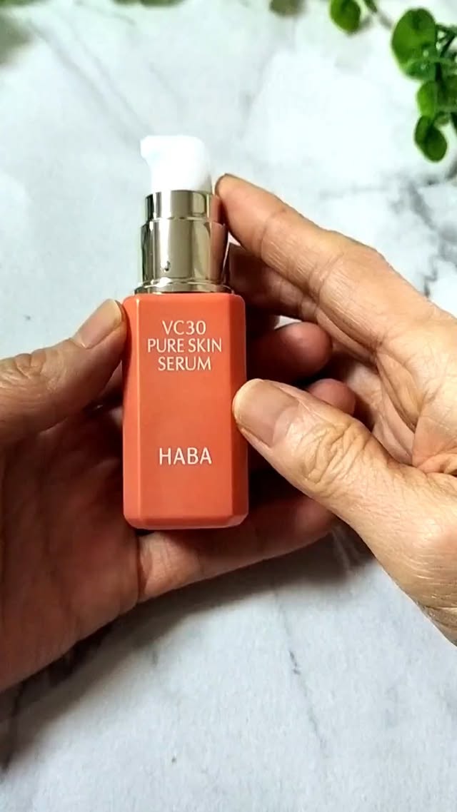 口コミ投稿：.肌が喜ぶセラム♪ハーバーさんの、 VC30 ピュアスキンセラムを継続使用中です。乾燥…