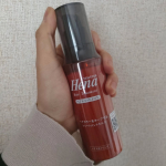 テンスター様のヘアミルクを使っています。使い始めてちょうど1ヶ月くらいです。髪がまとまりやすいのがとても嬉しいです。いつも乾燥してパサつきが気になっていたのがまとまりやすくなり扱いやすくなりまし…のInstagram画像
