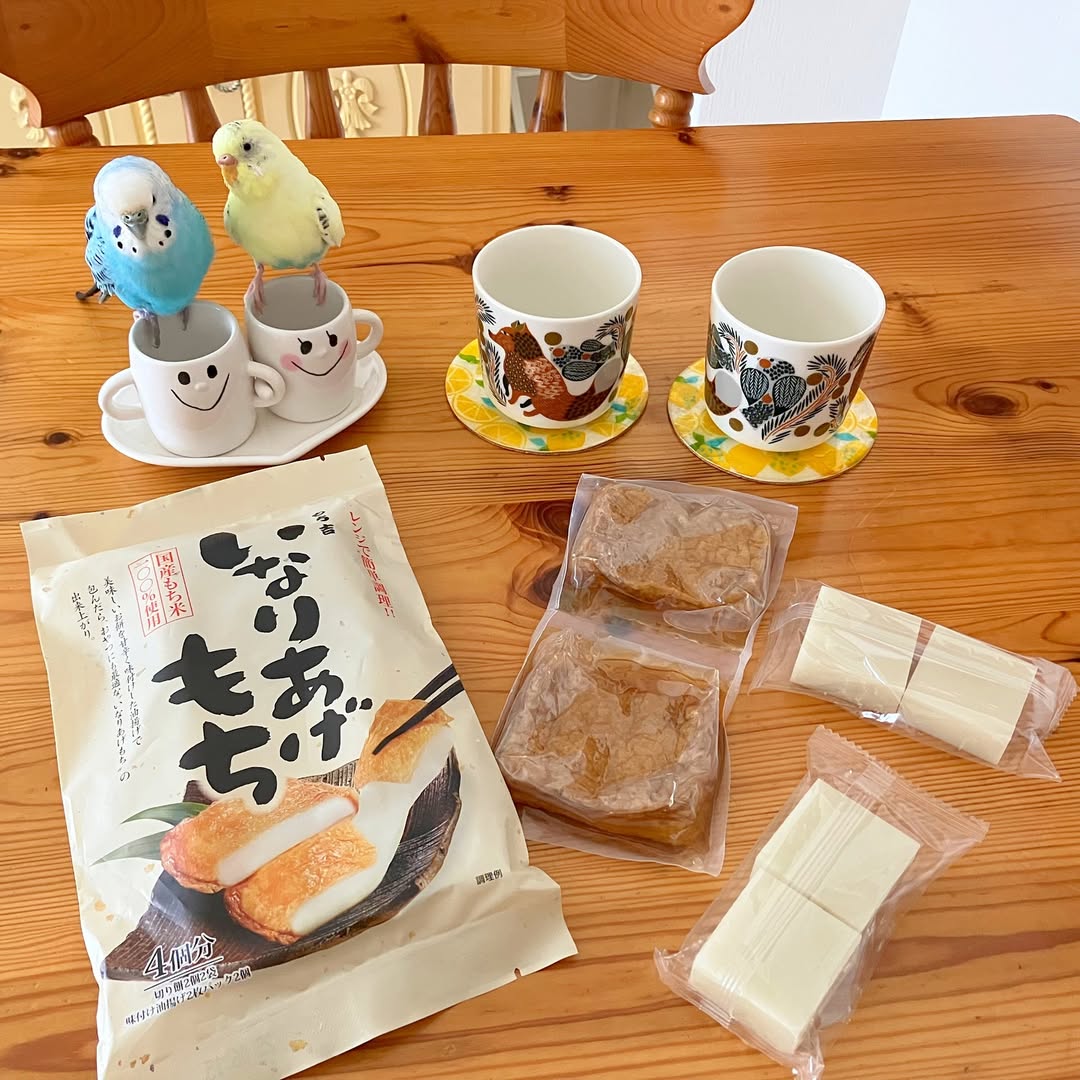 口コミ投稿：今回のインコカフェのおやつは、もち吉の『いなりあげもち』です。国内産100％の上質…