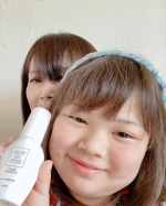 親子で使えるノンガス＆ノンアルコールで肌に優しい日焼け止めミスト🩷M&D　ミルキーUVスプレー　45ｍLUV対策をしながらお肌ケアまでできちゃうコンパクトだからポーチに入れて持ち運び便利…のInstagram画像