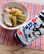 𖤘𖦥【寺岡家あごだし醤油】を使って、厚揚げとふきの煮物を作りました。寺岡家あごだし醤油50mlと水400mlを鍋に入れ下処理をした、ふきと厚揚げを入れて煮込みました。他の調味料を入れなくても…のInstagram画像