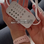 💻😴🛌日中パソコン作業が多くて首肩ガチガチなわたし、新しい枕をゲットした！✌️硬さが違う2種類のパーツに分かれていて、高さも自分好みに調節できる✨自分好みにできるからとっても寝心地良し！…のInstagram画像