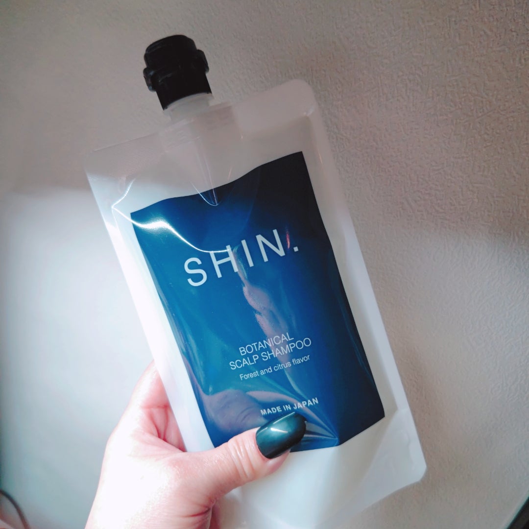 口コミ投稿：株式会社エーエフシー様からご提供いただきました。SHIN.薬用ボタニカルスカルプシャ…