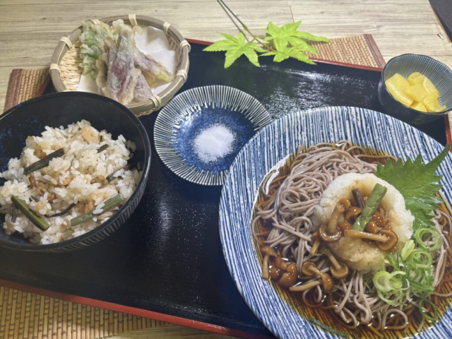 口コミ：[玉露園わさびこんぶ茶]　涼味、こぼしなめこぶっかけそばで仕立てる初夏の彩御膳！　[玉露園こんぶ茶委員会]の画像（1枚目）