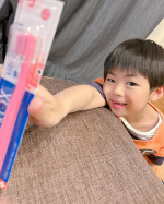 👩🏻‍🦰👦🏻親子でクラプロックス🪥✨お気に入りの歯ブラシを息子も一緒に🌟👦🏻「この歯ブラシ、歯に当たる(毛先部分)ところが柔らかくて気持ちいいし歯を磨いた時の感触がいい！🪥🥴虫歯の人が使うと良…のInstagram画像