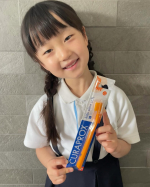 クラプロックスさまのキッズ 子ども歯ブラシ 🧡4歳から12歳までの子どものために特別に設計された小さな口でも奥まで届くコンパクトなブラシヘッド🪥・鉛筆持ちで上手に持てる・ブラシを角度…のInstagram画像