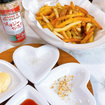 クレイジーガーリック 111ｇ✨ノンフライなのに、カリカリに揚げたような香ばしいガーリックに、まろやかな味わいの岩塩、オニオン、ブラックペッパー、タイムなどをブレンド🍳カリカリガーリック🧄がア…のInstagram画像