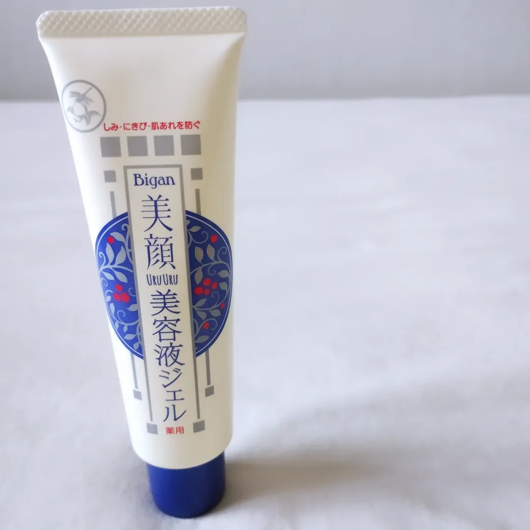 口コミ投稿：明色美顔 薬用美白美容液ジェル以前使っていた美顔水にニキビ「跡」のケアもできるジ…