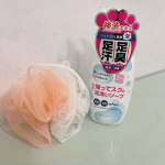 ‎⌣̈👍🏻 ̖́-‬‎薬用柿渋　帰ってスグの足洗いソープを絶賛使用中です。足指、足甲、足裏の気になる臭いをスッキリ。ニオイの原因菌を殺菌、汚れ・汗を洗浄してくれるソープ。私は仕事柄、汗を…のInstagram画像