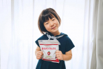 カルシウムグミV+(イチゴ味)のモニターをさせていただきました✨外がカリッとした、美味しいグミが子供達に好評😆ただのグミじゃなく、成長に欠かせないカルシウムやビタミンD、マグネシウム、亜鉛など…のInstagram画像