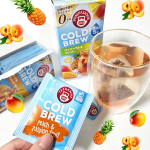 ☕コールドブリュー ピーチ＆パッションフルーツ☕コールドブリュー パイナップル＆マンゴー　　ドイツの老舗ハーブティーブランド「ポンパドール」の「コールドブリュー」より2種類を試してみました☺…のInstagram画像