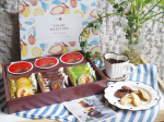 チョコレートのギフトって溶けるから夏場は避けるイメージだけど、冷やして食べるカカオアイスデザートやチョコチップたっぷりのサブレなど夏でも楽しめるギフト🎁サクサクのサブレは3種類のテイストで個包装だ…のInstagram画像