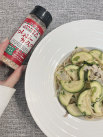 🍽️🧂🧄🌿美味しいご飯が好きすぎて自分で作るご飯好きじゃない⇦　しかしこの『クレイジーガーリック』を使うようになってから🤍冷蔵庫の中のもので簡単にチャーハンとかパスタ作る〜手間…のInstagram画像