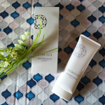 【夏でもプルプル、シミウス】頬のシミがだんだん濃く、大きくなっているのが悩み。株式会社メビウス製薬さんの、「シミウス 薬用ホワイトニングジェルEXモイスト」は、プルプルのオールインワンスキンケ&hellip;のInstagram画像