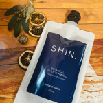 エーエフシー SHIN のメンズシャンプー 使っています。爽やかな香りでリフレッシュ！(^^♪暑い季節にもおすすめ。これ1本で済むので、コスパもいいし面倒ではないですね。翌朝の髪もいい感じ…のInstagram画像