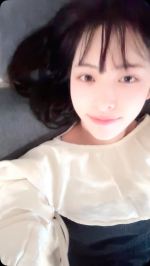 𓈒𓏸最近枕変えたよー🥰首と肩がホッとする枕PLUS首と肩凝りに悩んでるから、これを使ってます🫶🏻スイッチを入れるとブルブルなって40度に温まるの🫶🏻就寝前に心地よい時間を過ごして眠…のInstagram画像
