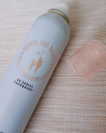 マザーアンドドータークリアUVスプレー SPF50+PA++++ こどもからおとなまで親子で使える全身用の大容量日焼け止めスプレー。逆さまでも使えるのが便利！首の後ろとか背中とかにも…のInstagram画像