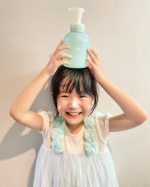 赤ちゃんのきれいな肌を育てる…＆ＵＴＡ ボディソープ我が家にやってきてくれて使い始めてから、はや１週間半ほど…ふわふわの泡で優しく洗える感じがすんごい心地よくて最高です◎うまれたてベ…のInstagram画像