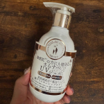 マザーアンドドータークリアUVジェル  SPF30PA+++ 大好きなマザーアンドドーターから今年新発売になった、日焼け止めをお試しさせていただきました💓💓今までスプレータイプや、スティック…のInstagram画像