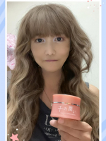 最近、お肌がお疲れモード・・・・紫外線もきついし、暑さで汗にも悩まされてます😢なので、何か良いものがあればなぁ～と思い使いはじめたのが、千の潤い タウリフトパワーセラム💖タウリンって、疲労…のInstagram画像