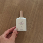 【PR】BIBIDAY・Innocence Freesia オードトワレ 30ml.毎日持ち運びたくなる、とってもかわいいパッケージのオードトワレ🫶.カーネーションやウッド系のナチュラルな香り…のInstagram画像