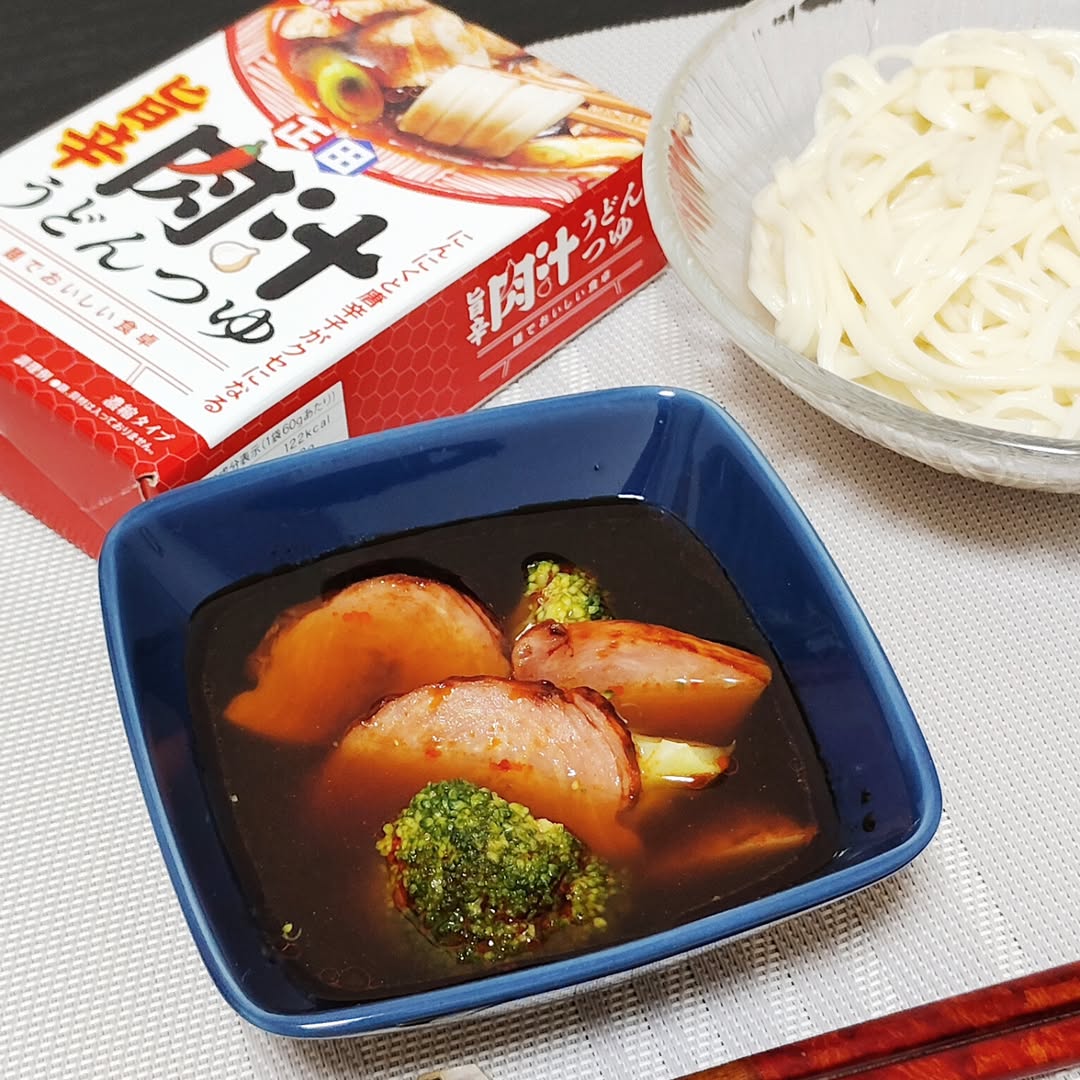 口コミ投稿：旨辛肉汁うどんつゆ🌶️暑くて元気のないとき、イライラしてしまうときは、辛いものを…