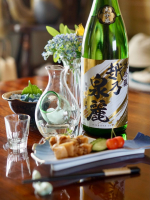 .【新潟地酒飲みくらべ セット】利酒師が旨い酒だけを厳選した 　家呑み応援セットです今回は 一升瓶5本組＋1本増量の大満足の豪華セットです！全て酒処新潟からの厳選された銘酒ながら各蔵…のInstagram画像