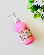 【あかすりピーリング 桃】夏が近づくと、肌の露出も多くなり、ひじやひざ、かかと、首まわりなど見た目も気になってきます。「あかすりピーリング 桃」は、古い角質やざらつきが気になる肌に使え…のInstagram画像