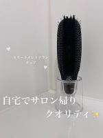 トリートメントブラシ キュア🫧✨ずっと気になっていたトリートメントブラシを使って見ました💓産後から髪質がギシギシになってしまってとにかく広がる、髪の毛が硬い、ツヤがない…もう悩みだらけでいろ…のInstagram画像