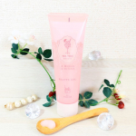 〖BIBIDAY・TEATIME フラッペジェル〗 暑い日の強い味方☀️🍉🌻フレッシュなフルーツティーの香りの冷感ボディジェル🍇🍓🍑今回使わせていただいたアイス白桃ティーは甘さとみずみずし…のInstagram画像