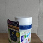 アロエメイド発酵ジェルAY 100g発酵アロエヨーグルト1品6役のオールインワン白くて柔らかいクリーム状でひんやり冷たい常温においていたのですが、冷たいのでお風呂上がりの暑い夏にぴったりだ…のInstagram画像