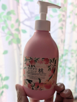 #PR #GR株式会社あかすりピーリング　桃  内容量290ｍｌマッサージジェル　洗い流すタイプ山梨県産モモ葉エキスを使用した、ピーリングジェル🍑2.3プッシュして気になる部分に塗布後　優し…のInstagram画像