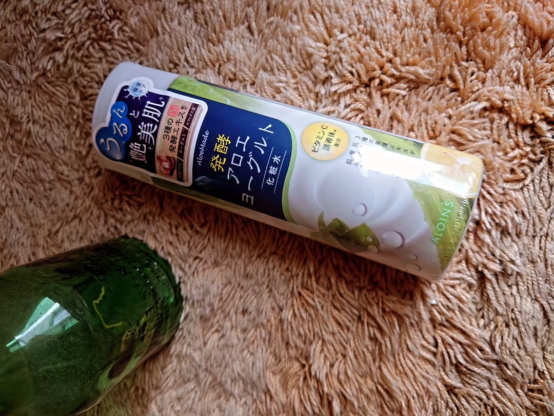 口コミ投稿：肌に塗るアロエヨーグルト🐮🥣えって驚くかもしれないけど、匂いのクセもなく肌もモチ…
