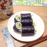 減塩こんぶ茶でさくっと巻き寿司にしました🥒冷水でも👌な『減塩こんぶ茶』は粉末なので使い勝手が🙆玉露園様よりご提供いただいて前回の常備菜を始め毎日ごはんに使ってます。千切り🥒の巻き寿司を…のInstagram画像