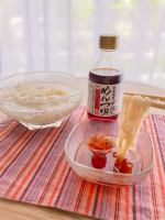 𖤘𖦥有機こいくち醤油をベースに、かつお節・羅臼昆布・瀬戸内産いりこ・国産鯖節など4種類のだし原料の旨みが効いた【寺岡家のぜい沢なめんつゆ】封を開けた瞬間に、おだしの良い香りが広がりました✨️お…のInstagram画像