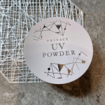 PRIVACYさんのメイクの上から塗り直せるUV 夏に安心SPF５０＋PA＋＋＋＋です♡  おしゃれなパウダーケースにふかふかパフがついております。 見た目は薄いベージュです…のInstagram画像