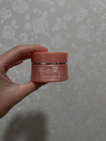 まるで美容液の温泉に肌を浸してるみたい。＼千の潤い、ひとしずくに凝縮。／最近のお気に入りは【タウリフトパワーセラム】。肌にすっとなじむテクスチャーで、乾きがちな季節でも「ピンッ」としたハリ感…のInstagram画像