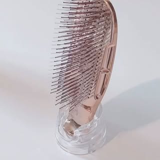 口コミ投稿：新しいヘアブラシ🎶エスハートエスのスカルプブラシ使ってみて！まじで、頭皮の概念ぶ…