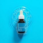 薬用シワ改善美白原液🧴有効成分ナイアシンアミドを配合した医薬部外品。ナイアシンアミドって好きな成分の一つで数年前から取り入れてる。医薬部外品はしっかりとした配合濃度だから(化粧品によっては全…のInstagram画像