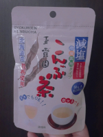 減塩こんぶ茶を使っています。こんぶ茶生誕107年目の玉露園さんの商品です。減塩タイプでゴクゴク飲めます。キンキンに冷やして美味しいです。子どもも大好きなこんぶ茶です。減塩で料理にも…のInstagram画像