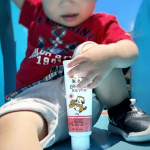 ☀︎ 親子でやさしいUVケア ☀︎無添加　日やけ止めミルク敏感なお肌にやさしい赤ちゃんから大人まで家族みんなで使える日焼け止めなんです♪ ☑ 無添加・ノンケミカル処方☑ 石けんでオフOK☑ …のInstagram画像