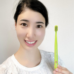 クラプロックス🪥初めてこんな細かい毛がついてる歯ブラシを使いました😊✨毛先が柔らかく歯を包み込むように優しく洗えることが特徴です！しかもこんなに柔らかいのに、ツルツルになりさっぱりしました…のInstagram画像