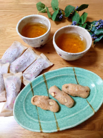 🫖おうち和カフェ🫖もち吉の『ふんわりアーモンド　黒糖味』でおうち和カフェ楽しみました🫖とにかく軽い！ふんわふわのふんわりしています♡いわゆる空気みたいだからゼロkcalだと思うほどです！…のInstagram画像
