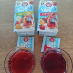 ポンパドール　コールドブリューストロベリー&オレンジ/パイナップル&マンゴー✴5分でおいしい水出しハーブティーが完成✴甘味料なしの自然な甘さ✴ノンカフェインでいつでも爽やかなティータイム…のInstagram画像