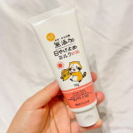 無添加　日やけ止めミルク　チューブタイプ☑️ノンケミカル処方で無添加の安心日焼け止め☑️spf３５　PA➕➕➕石鹸メーカーが考えたお風呂でさらっと日焼け止めが落ちるので楽チンでケアできます…のInstagram画像