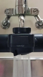 みんなは、お米を洗うのにどんなお水を使ってる？水道水？乾燥したお米は洗うときに一気に水分を吸収するから、特に最初の洗い水は、キレイでおいしい水を使ったほうがいいんだって。できればミネラルウォ…のInstagram画像