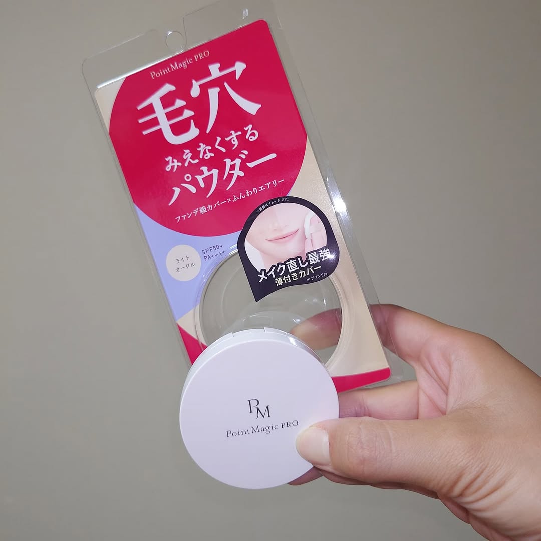 口コミ投稿：毛穴カバーに特化したパウダー、ポイントマジックPROプレストパウダーC　です！持ち…