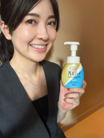 先月、理由わからず顔が痒くて…むずむず😭でも病院に行くほどじゃないし、なにを使えばいいかわからなかった😭そんなとき出会ったのが #アレルジーナ 🫧日本で唯一、抗ヒスタミン成分＊配合の泡洗顔。…のInstagram画像